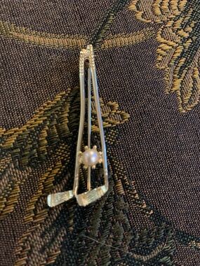 Vintage Gold and Pearl Golf Brooch